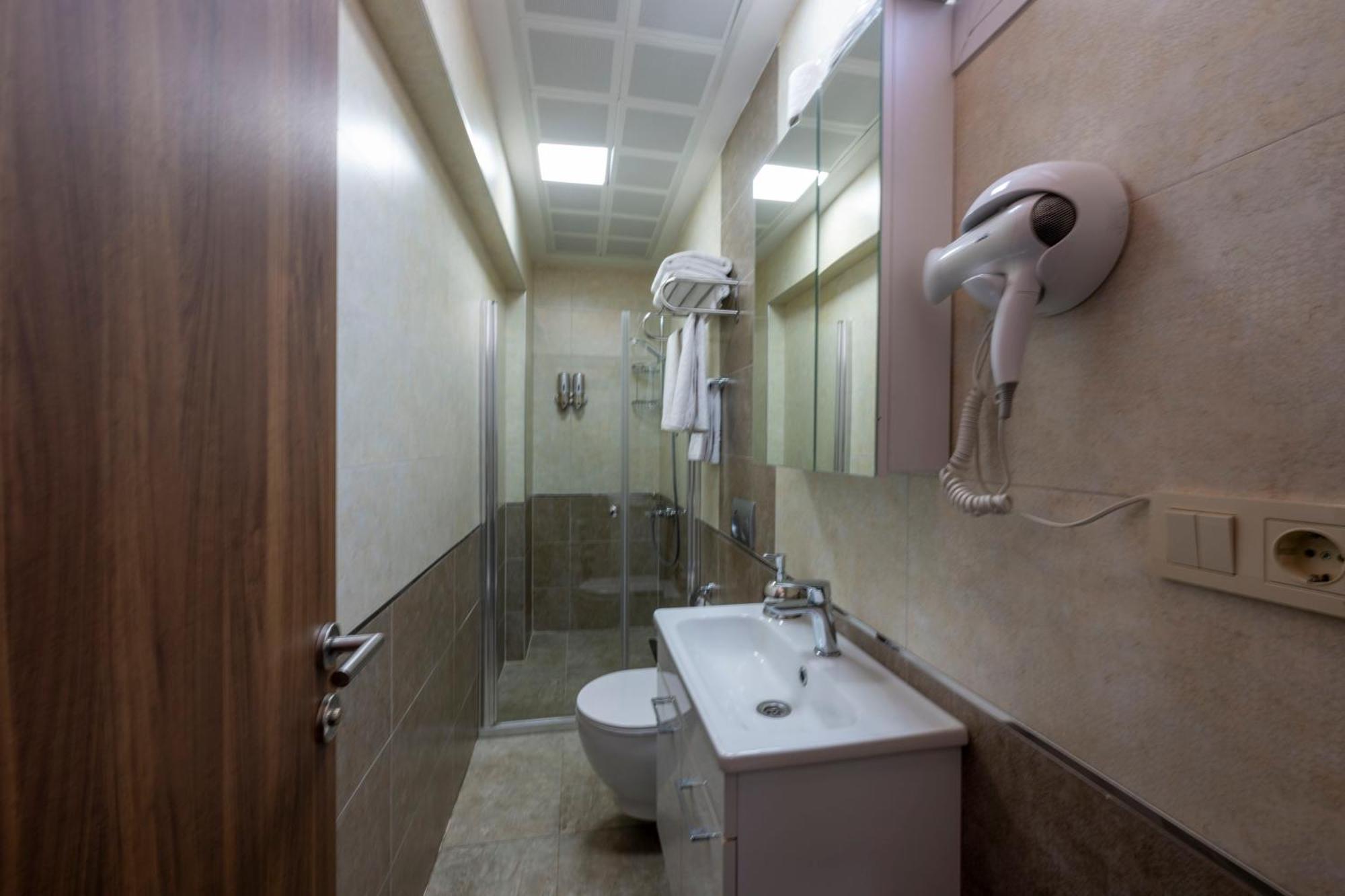 Comfort Suites Hotel Istanbul Ngoại thất bức ảnh